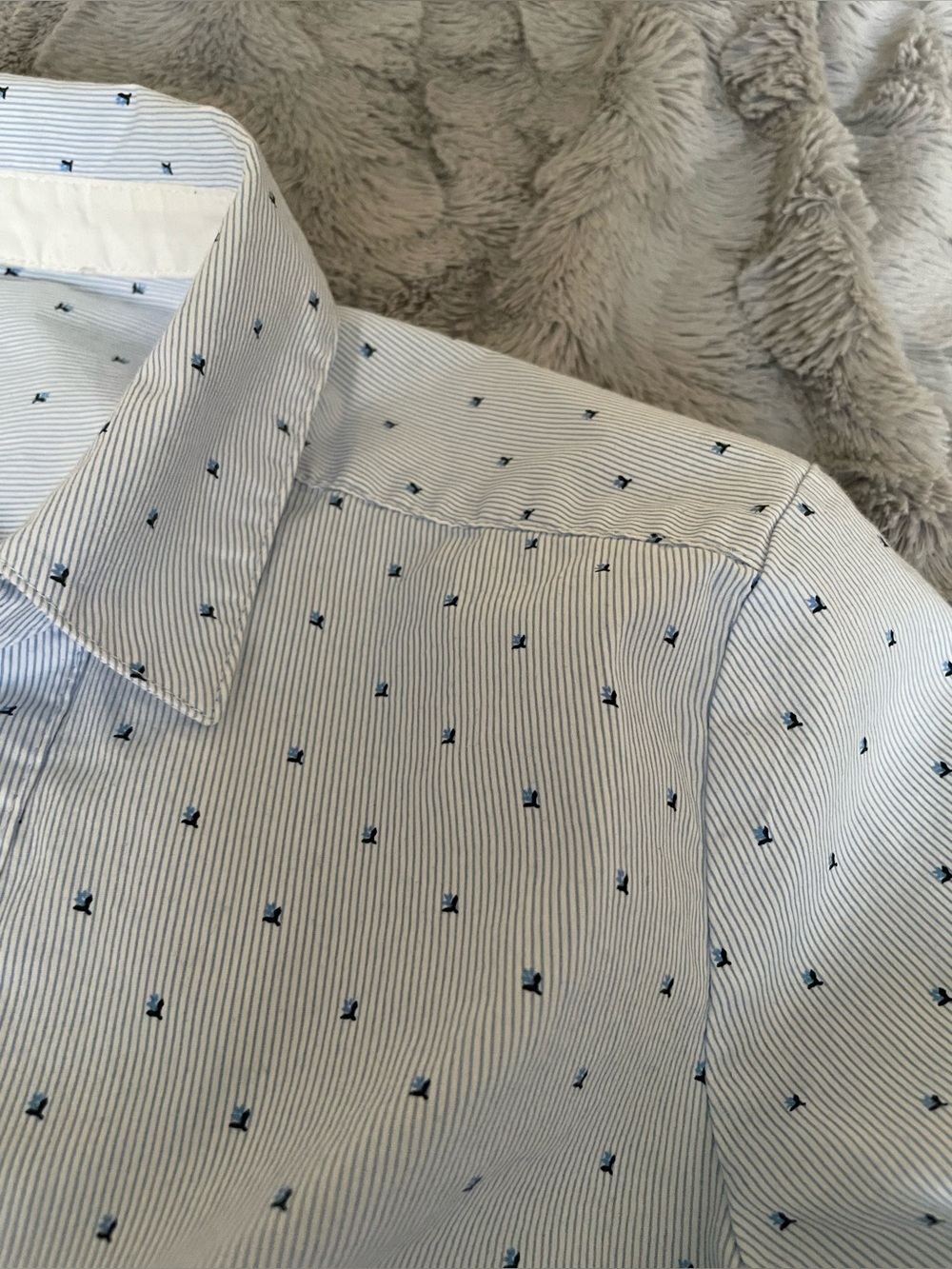 Micro-Pattern Button-Down Shirt - Picture 3 of 4